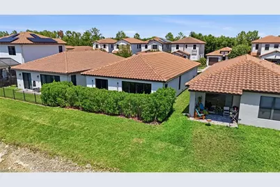 8932 Madrid Cir, Naples, FL 34104 - Photo 23
