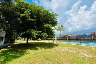 3250 10th St N, Naples, FL 34103 - Photo 7