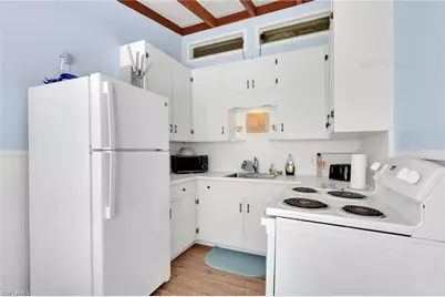 226 Connecticut St, Fort Myers Beach, FL 33931 - Photo 9