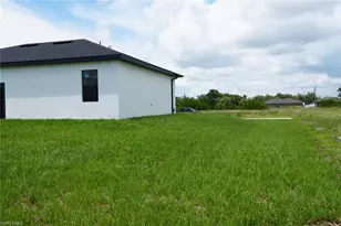 3931 Sunset Rd, Lehigh Acres, FL 33971 - Photo 9