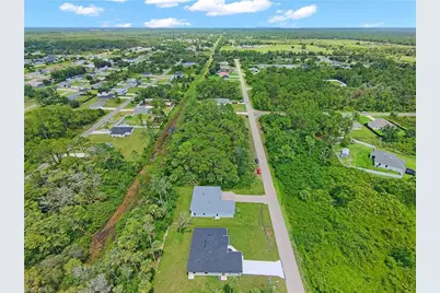 578 Woodview Dr, Lehigh Acres, FL 33972 - Photo 43