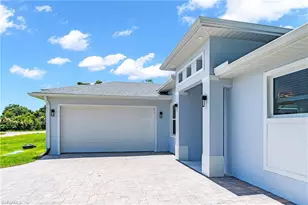 578 Woodview Dr, Lehigh Acres, FL 33972 - Photo 7