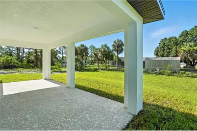 2607 38th St SW, Lehigh Acres, FL 33976 - Photo 23