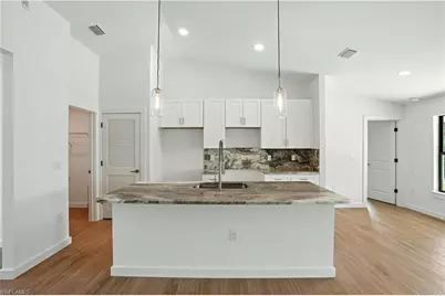 2607 38th St SW, Lehigh Acres, FL 33976 - Photo 5