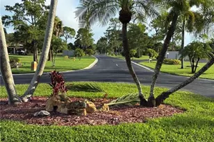 2074 Pine Isle Ln, Naples, FL 34112 - Photo 19