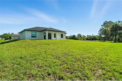 2607 38th St SW, Lehigh Acres, FL 33976 - Photo 37