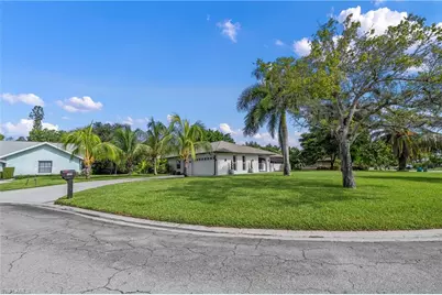 125 Westwood Dr, Naples, FL 34110 - Photo 25