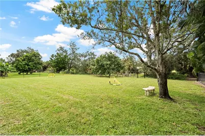 6560 Kestrel Cir, Fort Myers, FL 33966 - Photo 31