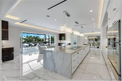 4900 Gulf Shore Blvd N, Naples, FL 34103 - Photo 15