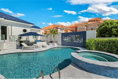 4900 Gulf Shore Blvd N, Naples, FL 34103 - Photo 7