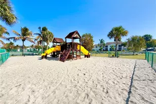150 Santa Clara Dr, Naples, FL 34104 - Photo 15