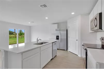 533 Ilaria Ct, Lehigh Acres, FL 33936 - Photo 7