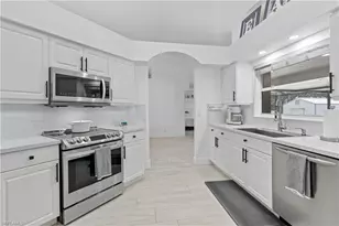 9052 Cypress Dr N, Fort Myers, FL 33967 - Photo 11