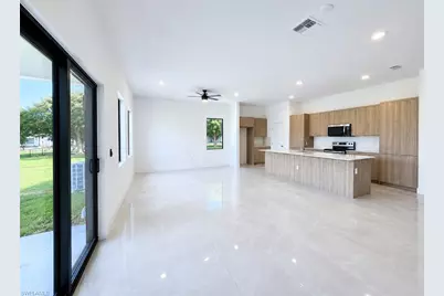 2212 NE 39th Ter, Cape Coral, FL 33909 - Photo 13