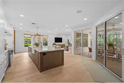 189 Edgemere Way S, Naples, FL 34105 - Photo 9
