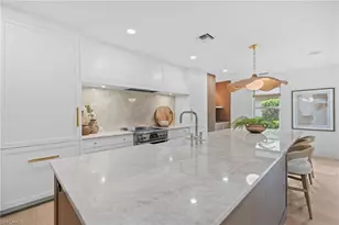 189 Edgemere Way S, Naples, FL 34105 - Photo 5