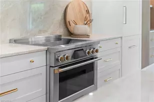 189 Edgemere Way S, Naples, FL 34105 - Photo 11