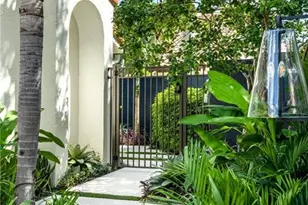 36 Las Brisas Way, Naples, FL 34108 - Photo 17