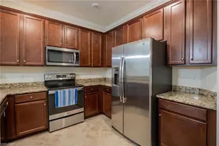 2744 Blossom Wy, Naples, FL 34120 - Photo 9