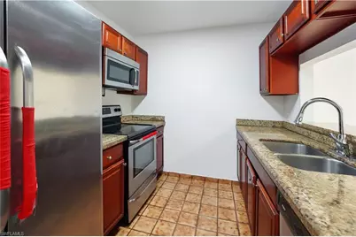 5070 Elmhurst Rd #F, West Palm Beach, FL 33417 - Photo 5