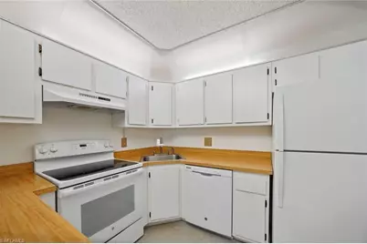 802 Sky Pine Way #E2, Greenacres, FL 33415 - Photo 5