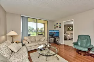 175 Turtle Lake Ct, Naples, FL 34105 - Photo 3