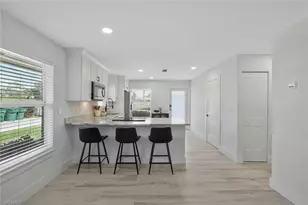 2710 Arbutus St, Naples, FL 34112 - Photo 9