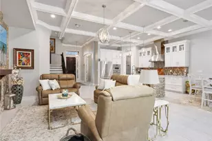 16395 Barclay Ct, Naples, FL 34110 - Photo 11