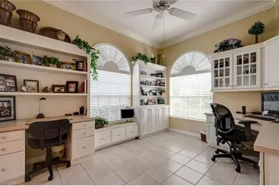 3917 Isla Ciudad Ct, Naples, FL 34109 - Photo 9