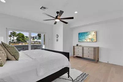 215 Mooring Line Dr, Naples, FL 34102 - Photo 27