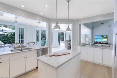 154 4th Ave N, Naples, FL 34102 - Photo 21