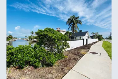564 107th Ave N, Naples, FL 34108 - Photo 19
