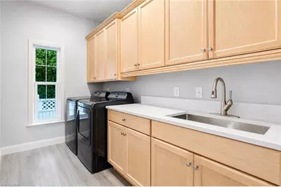 18210 Chesapeake Ct, Fort Myers, FL 33908 - Photo 23