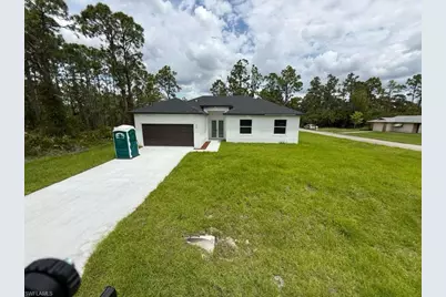 723 Epps Brown St E, Lehigh Acres, FL 33974 - Photo 5