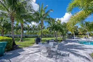 2278 Marquesa Cir, Naples, FL 34112 - Photo 29