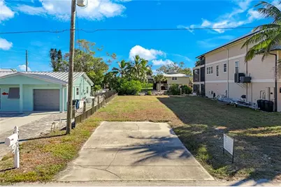 24504 Redfish St, Bonita Springs, FL 34134 - Photo 5