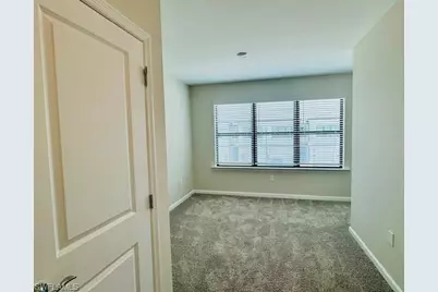 27899 Radiant Ct, Bonita Springs, FL 34135 - Photo 7