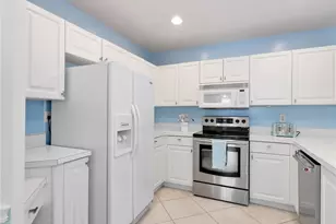 1100 Diamond Cir, Naples, FL 34110 - Photo 15