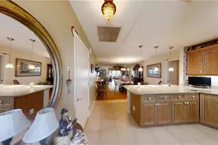 1527 Edgewater Cir, Fort Myers, FL 33919 - Photo 17