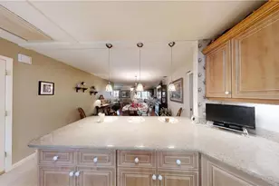 1527 Edgewater Cir, Fort Myers, FL 33919 - Photo 21