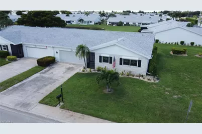 1527 Edgewater Cir, Fort Myers, FL 33919 - Photo 7