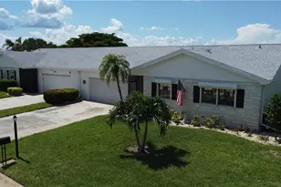 1527 Edgewater Cir, Fort Myers, FL 33919 - Photo 13
