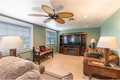 3417 Hoover Dr, Holiday, FL 34691 - Photo 11