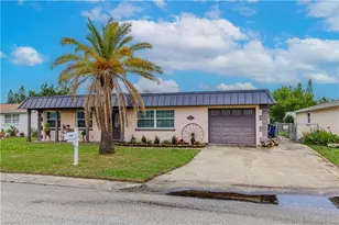3417 Hoover Dr, Holiday, FL 34691 - Photo 5