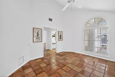 700 Hollybriar Ln, Naples, FL 34108 - Photo 25