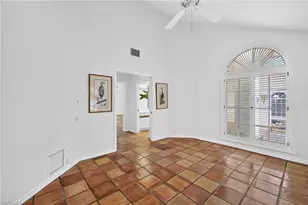 700 Hollybriar Ln, Naples, FL 34108 - Photo 25