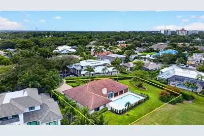 700 Hollybriar Ln, Naples, FL 34108 - Photo 5