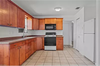 612 Santa Barbara Blvd, Cape Coral, FL 33991 - Photo 5