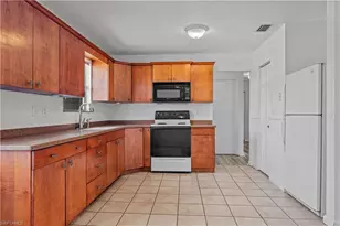 612 Santa Barbara Blvd, Cape Coral, FL 33991 - Photo 5