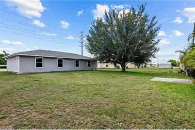 612 Santa Barbara Blvd, Cape Coral, FL 33991 - Photo 35
